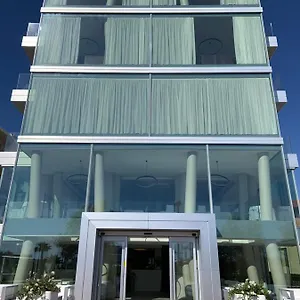 https://hotel-commodore.emilia-romagnahotels.net